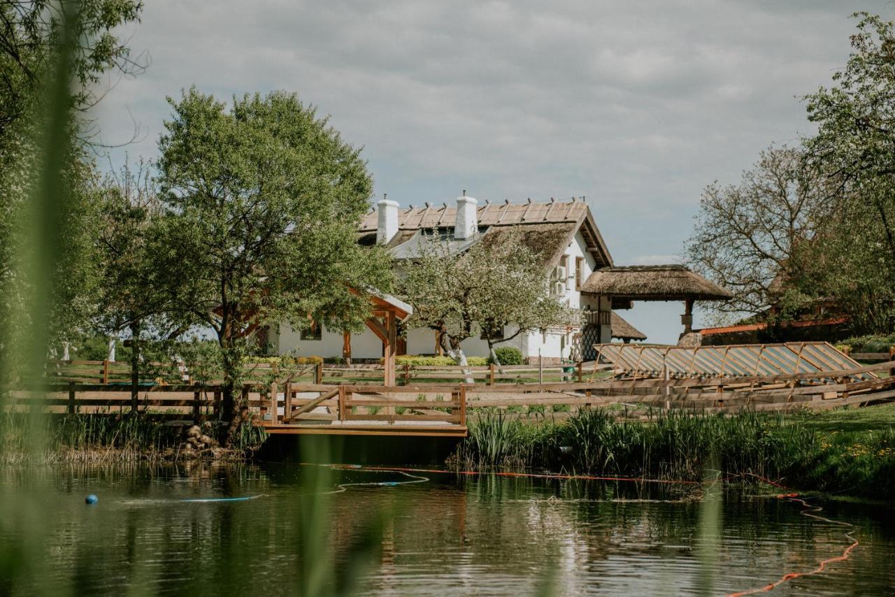 Gleboczek Vine Resort& Spa Wielki Głęboczek Kültér fotó