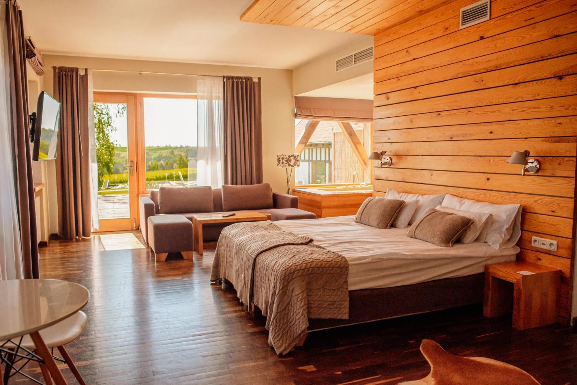 Gleboczek Vine Resort& Spa Wielki Głęboczek Kültér fotó